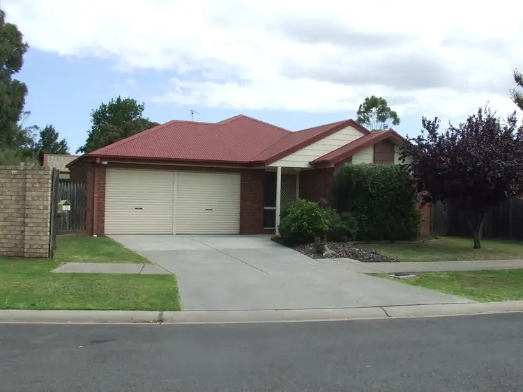 14 Kingfisher Place, Sale VIC 3850