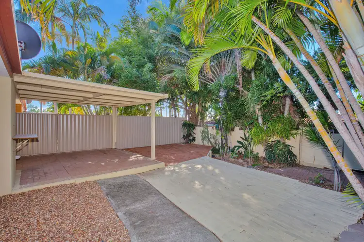 1/2 Callistemon Court, Arundel QLD 4214