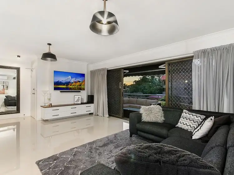Second view of Homely unit listing, 5/4-6 Kalyan Street, Chevron Island QLD 4217