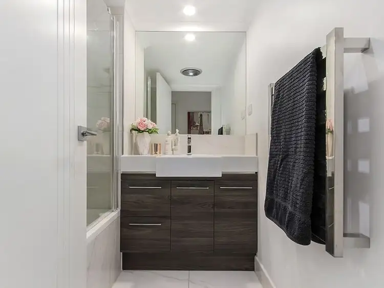 Seventh view of Homely unit listing, 5/4-6 Kalyan Street, Chevron Island QLD 4217