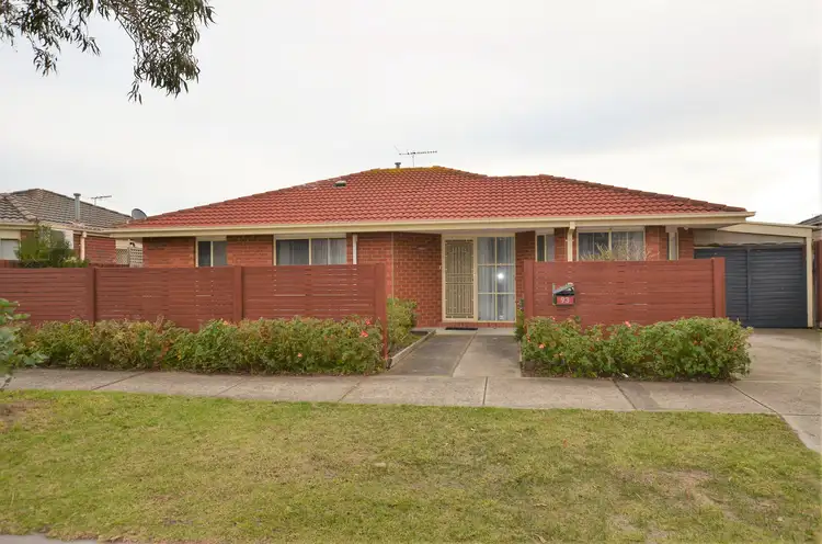 93 Oberon Drive, Carrum Downs VIC 3201