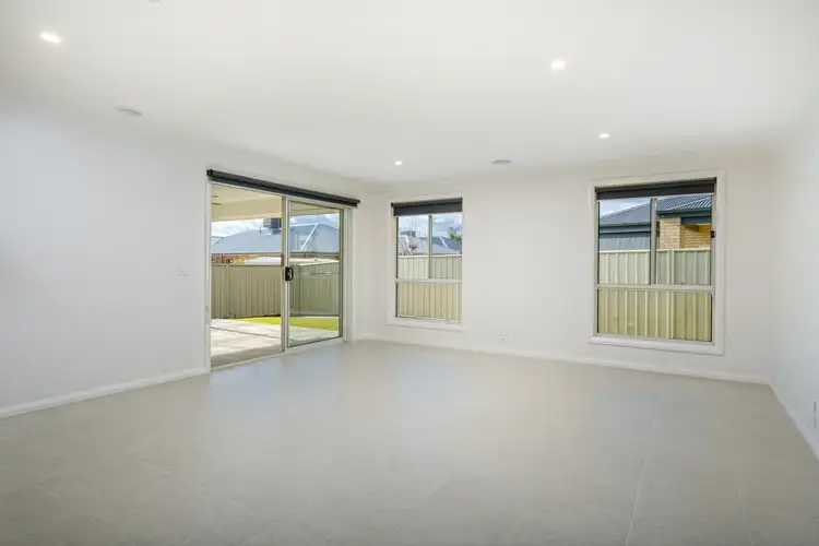 Sixth view of Homely house listing, 12 ASHBURTON CIRCUIT, Wodonga VIC 3690