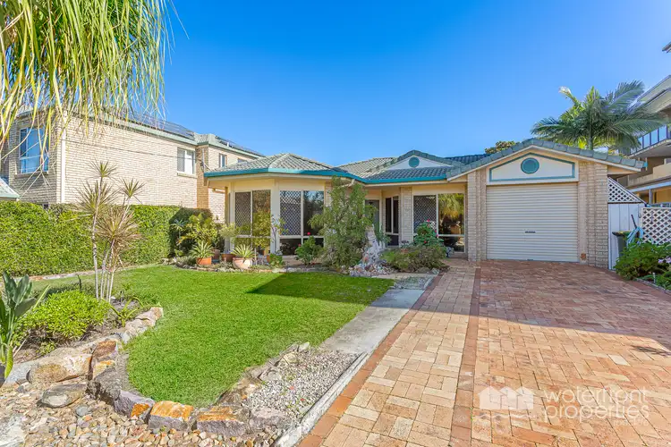12 YACHT STREET, Clontarf QLD 4019