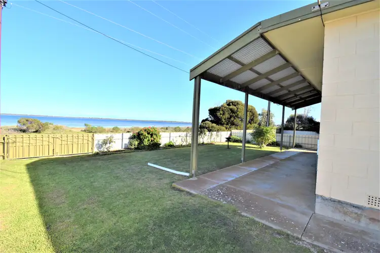 8 Hickeys Drive, Coobowie SA 5583