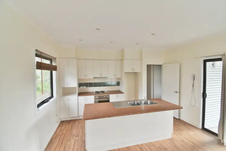 Third view of Homely house listing, 8 McPhee Street North, Buffalo VIC 3958