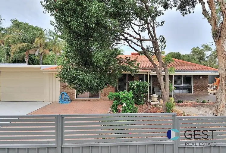 2 WOODBRIDGE CLOSE, Swan View WA 6056