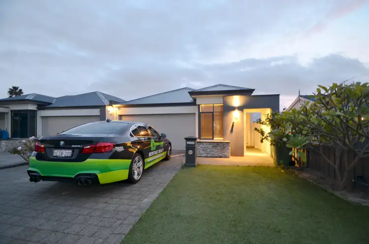 9B Holdhurst Way, Morley WA 6062