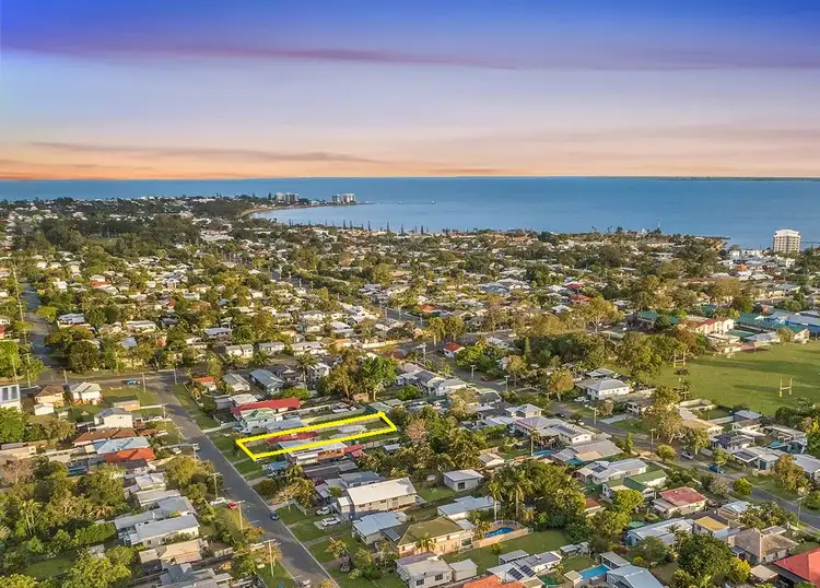 14 LONG STREET, Clontarf QLD 4019