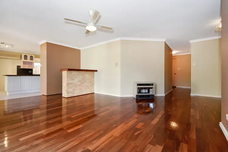 42 Markham Way, Swan View WA 6056