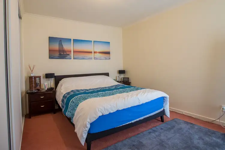 Fifth view of Homely house listing, 1/15 Brindalee Way, Hillside VIC 3037