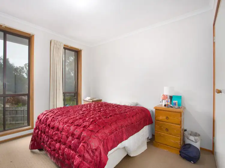 Fifth view of Homely unit listing, Unit 2/18 Calway Street, Drouin VIC 3818
