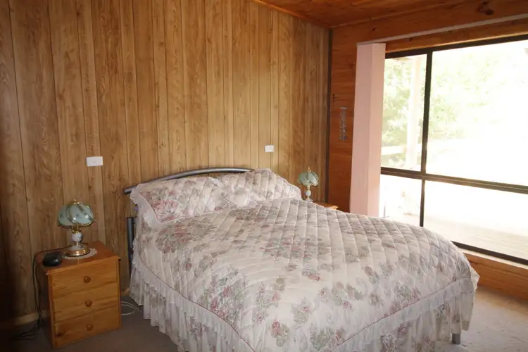 Seventh view of Homely house listing, 18 Valley Fair Rise, Macs Cove VIC 3723