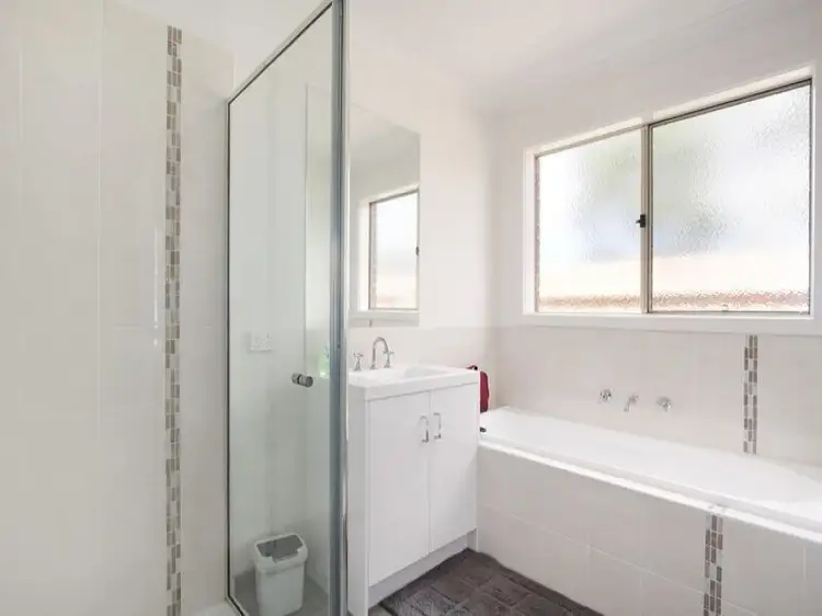 Third view of Homely unit listing, 31 Shakespeare Court, Drouin VIC 3818