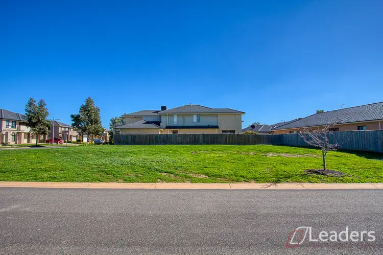 64 Beachview Parade, Sanctuary Lakes VIC 3030
