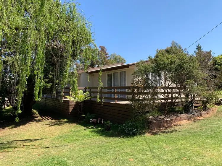 5-7 West Crescent, Lakes Entrance VIC 3909