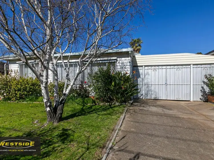 8 Ross Street, St Albans VIC 3021