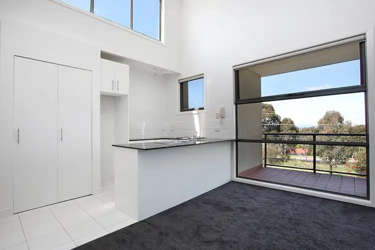 8/39 Diamond Boulevard, Greensborough VIC 3088