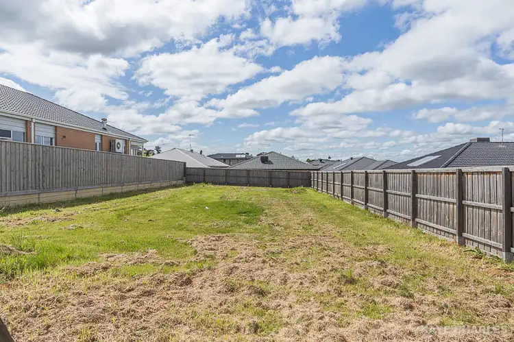 4 Toddington Avenue, Officer VIC 3809