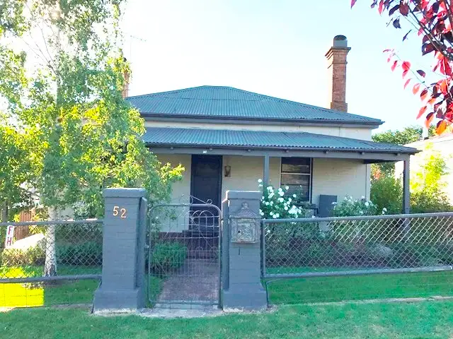52 Edward  Street, Molong NSW 2866