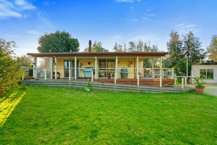 18 Macassar Crescent, The Honeysuckles VIC 3851