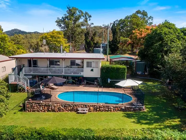 4 Alexandra Street, Kenilworth QLD 4574