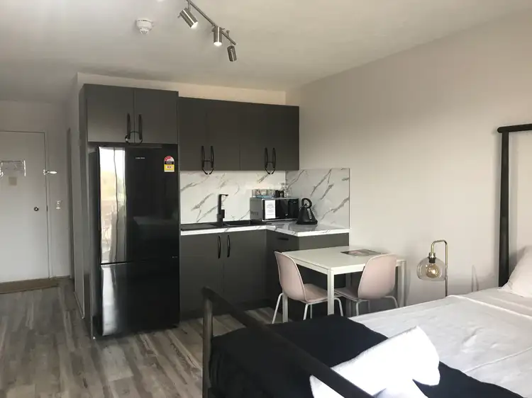 302/2007 Gold Coast Hwy, Miami QLD 4220