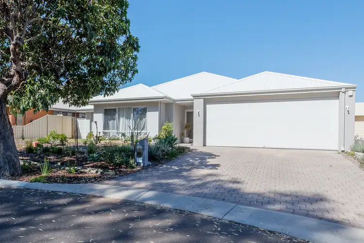 Second view of Homely house listing, 19 Freeth Court, Brentwood WA 6153