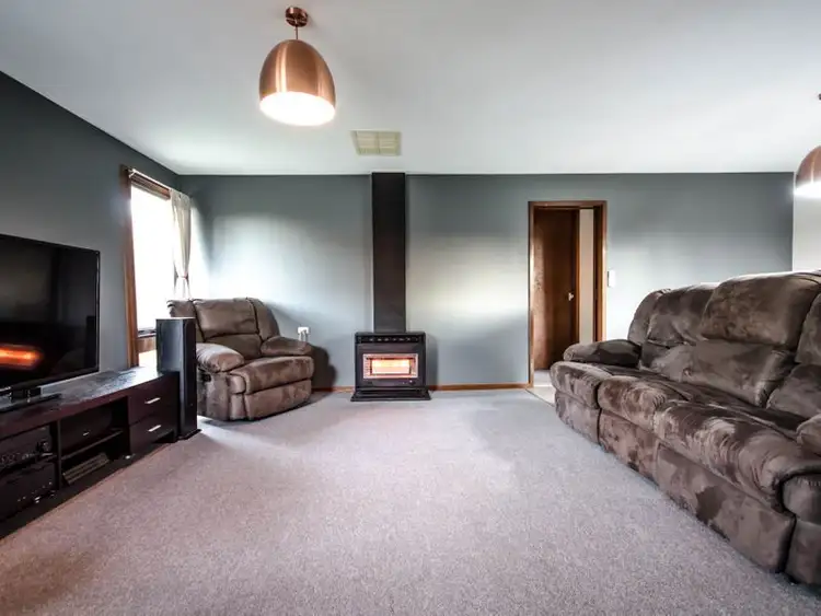 Second view of Homely house listing, 5 Kiama Street, Springdale Heights NSW 2641