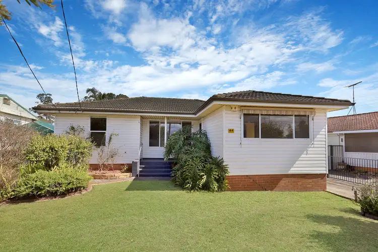 44 Gasmata Crescent, Whalan NSW 2770