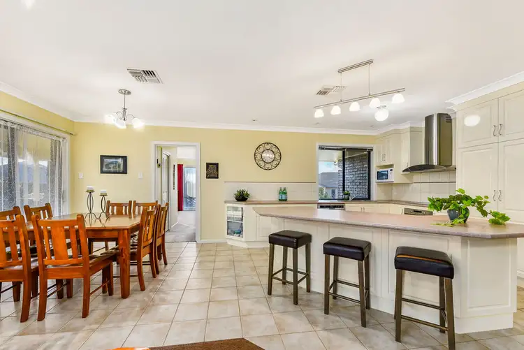 Sixth view of Homely house listing, 2 Skyline Place, Mount Gambier SA 5290