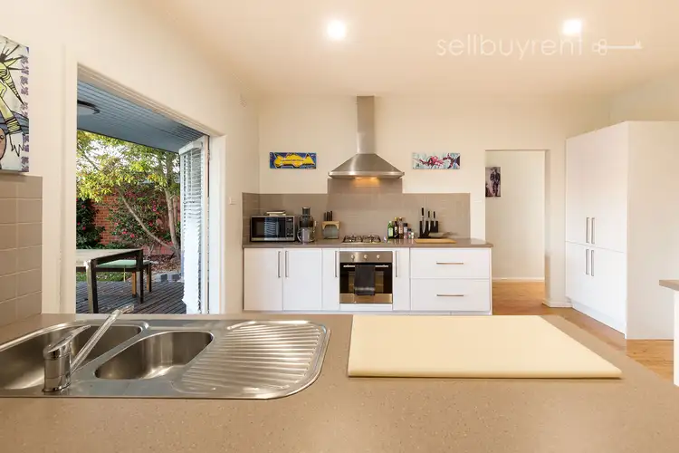 Fifth view of Homely house listing, 8 WILLIAM STREET, Wodonga VIC 3690