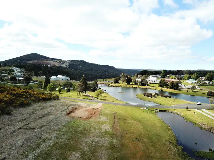 16 English Street, Waratah TAS 7321