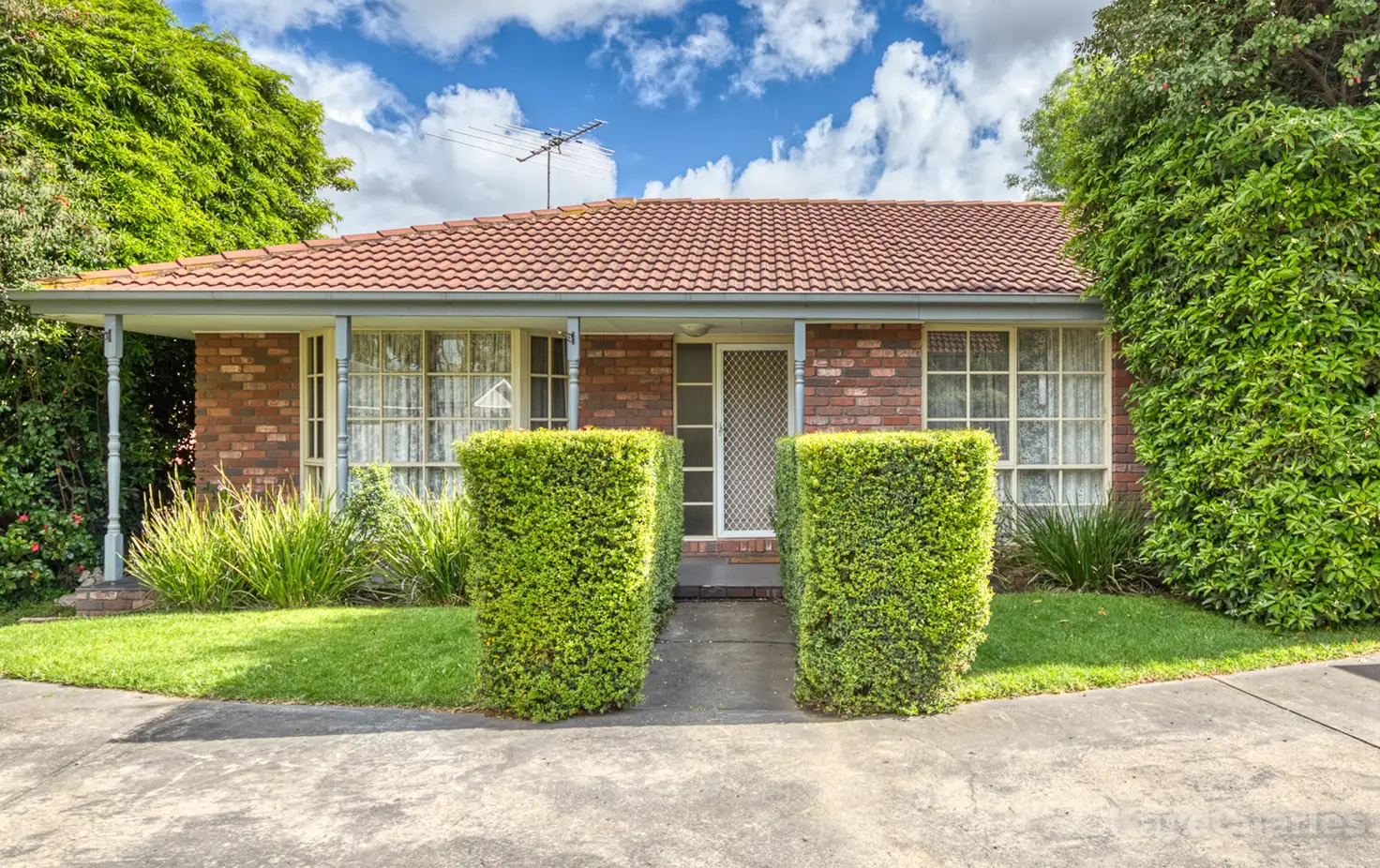 Main view of Homely unit listing, 2/24 Turner Street, Berwick VIC 3806
