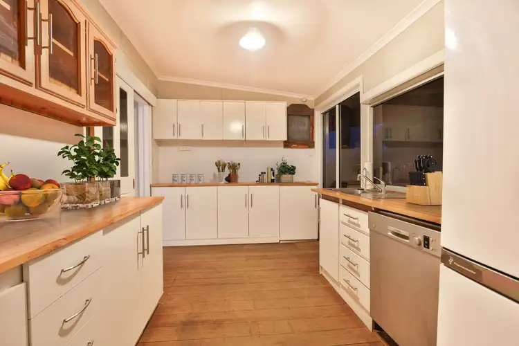 Fifth view of Homely house listing, 10 BORONIA CRESCENT, Coomealla NSW 2717