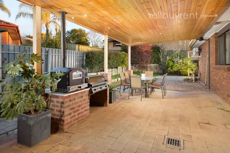 Fourth view of Homely house listing, 2 PHEFLEY COURT, Wodonga VIC 3690