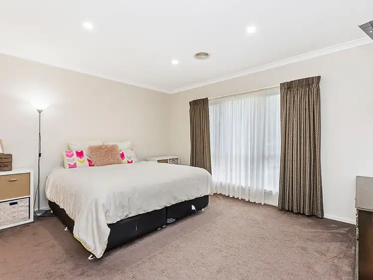 Sixth view of Homely house listing, 8 Sanford Court, Portland VIC 3305