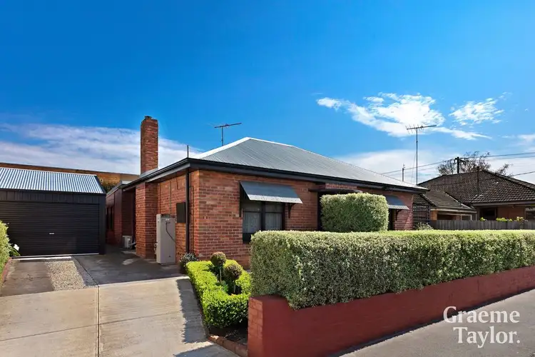 4 Woodstock Street, Newtown VIC 3220