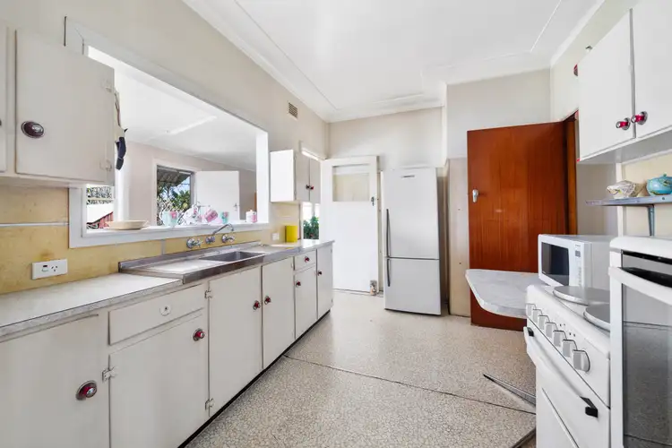 Fifth view of Homely house listing, 4 Albert Avenue, Sylvania NSW 2224