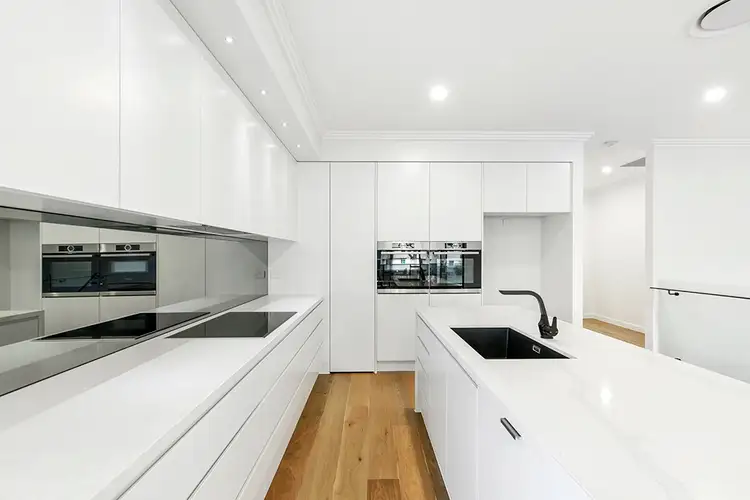 2/248 Bayview Street, Hollywell QLD 4216