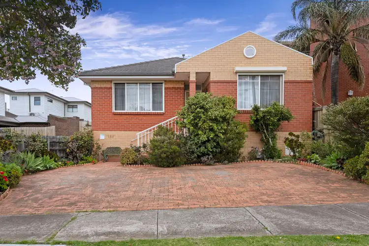 1/33 Bloomfield Avenue, Maribyrnong VIC 3032