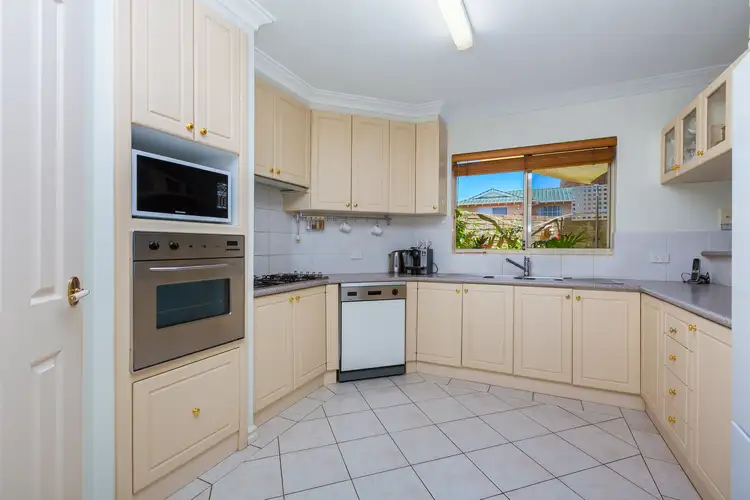 Sixth view of Homely unit listing, 1/109 HAYES AVENUE, Yokine WA 6060