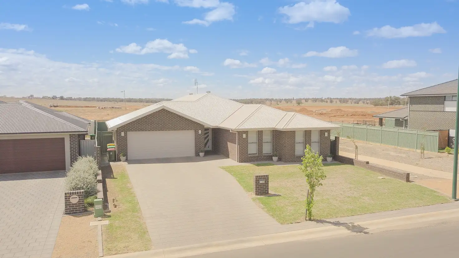 Main view of Homely house listing, 10 Waterfall Crescent, Dubbo NSW 2830