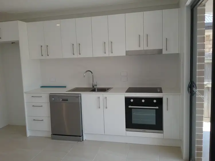 1/10 Weston Court