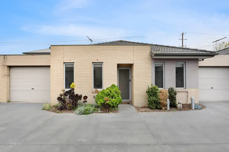 Main view of Homely unit listing, 4/579-581 Geelong Road, Brooklyn VIC 3012