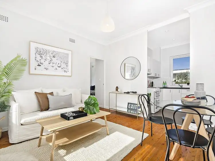 Sixth view of Homely apartment listing, 4/2 Military Road, North Bondi NSW 2026