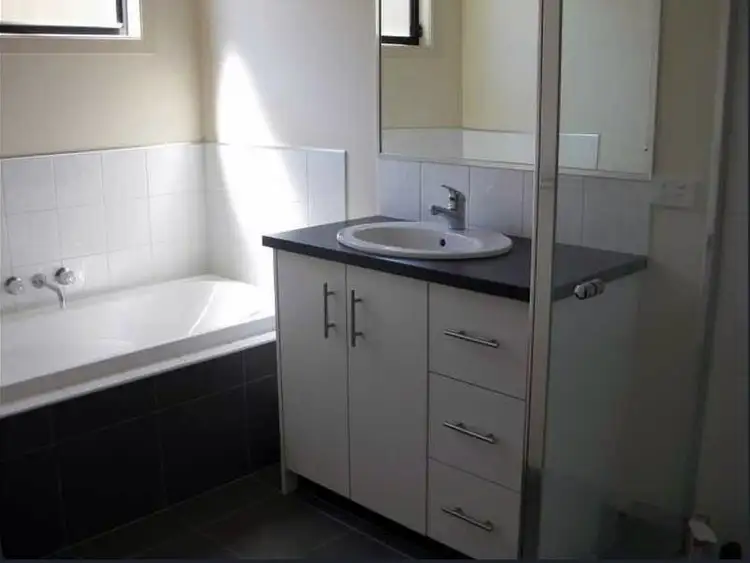 Seventh view of Homely townhouse listing, 2/9 Honeysuckle Street, Eaglehawk VIC 3556