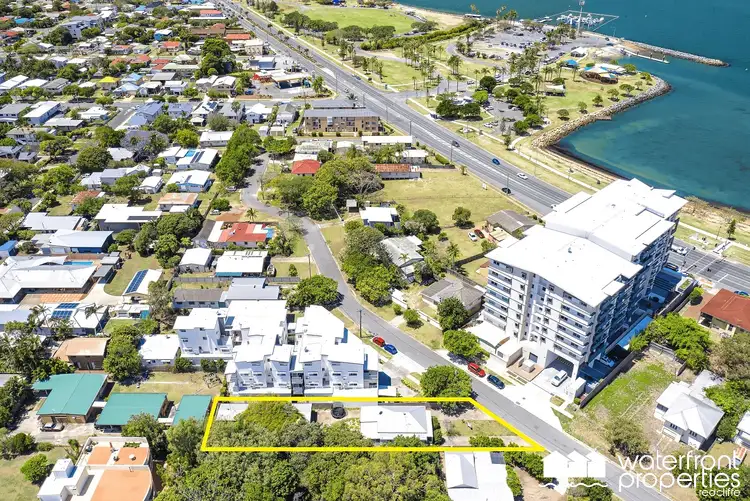 11 LANE STREET, Clontarf QLD 4019