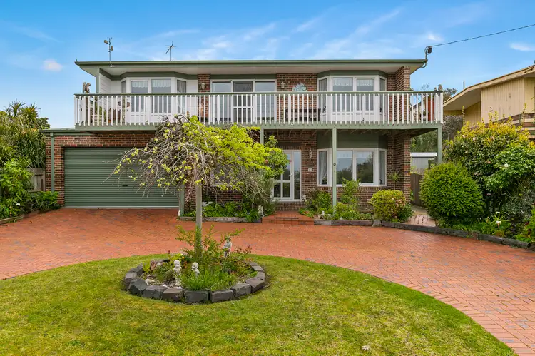 43 Bayview Avenue, Inverloch VIC 3996