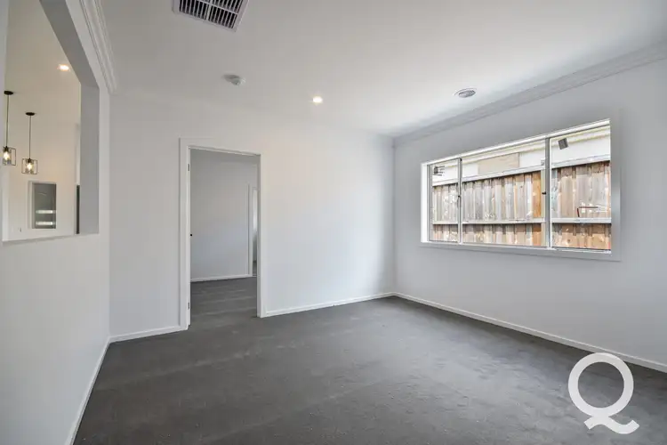 Sixth view of Homely house listing, 10 Manningham Court, Warragul VIC 3820