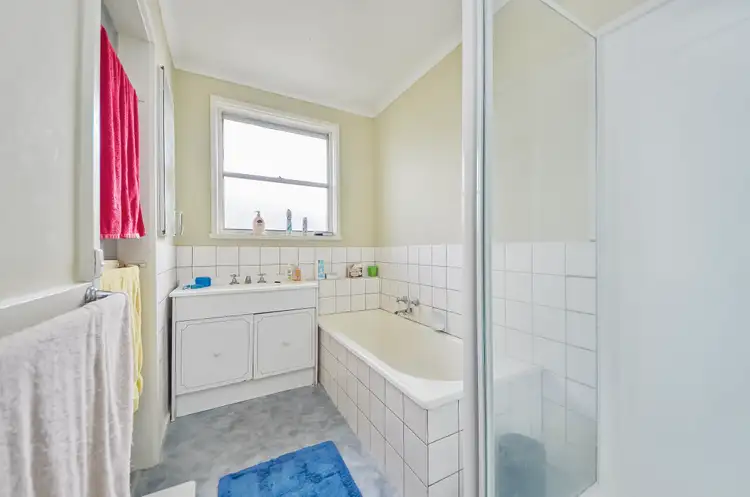 Seventh view of Homely house listing, 25 Waratah Crescent, Portland VIC 3305